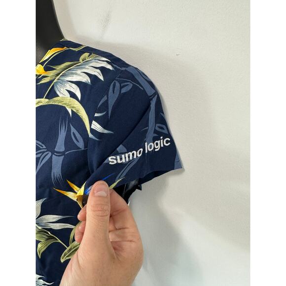 Paradise Found Hawaii Women’s Shirt Tropical Floral Blue Size Small Rayon NWT - Picture 9 of 11